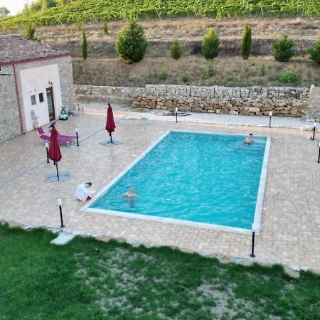 Gospodarstwo agroturystyczne Masseria Baglio Perciata Camporeale